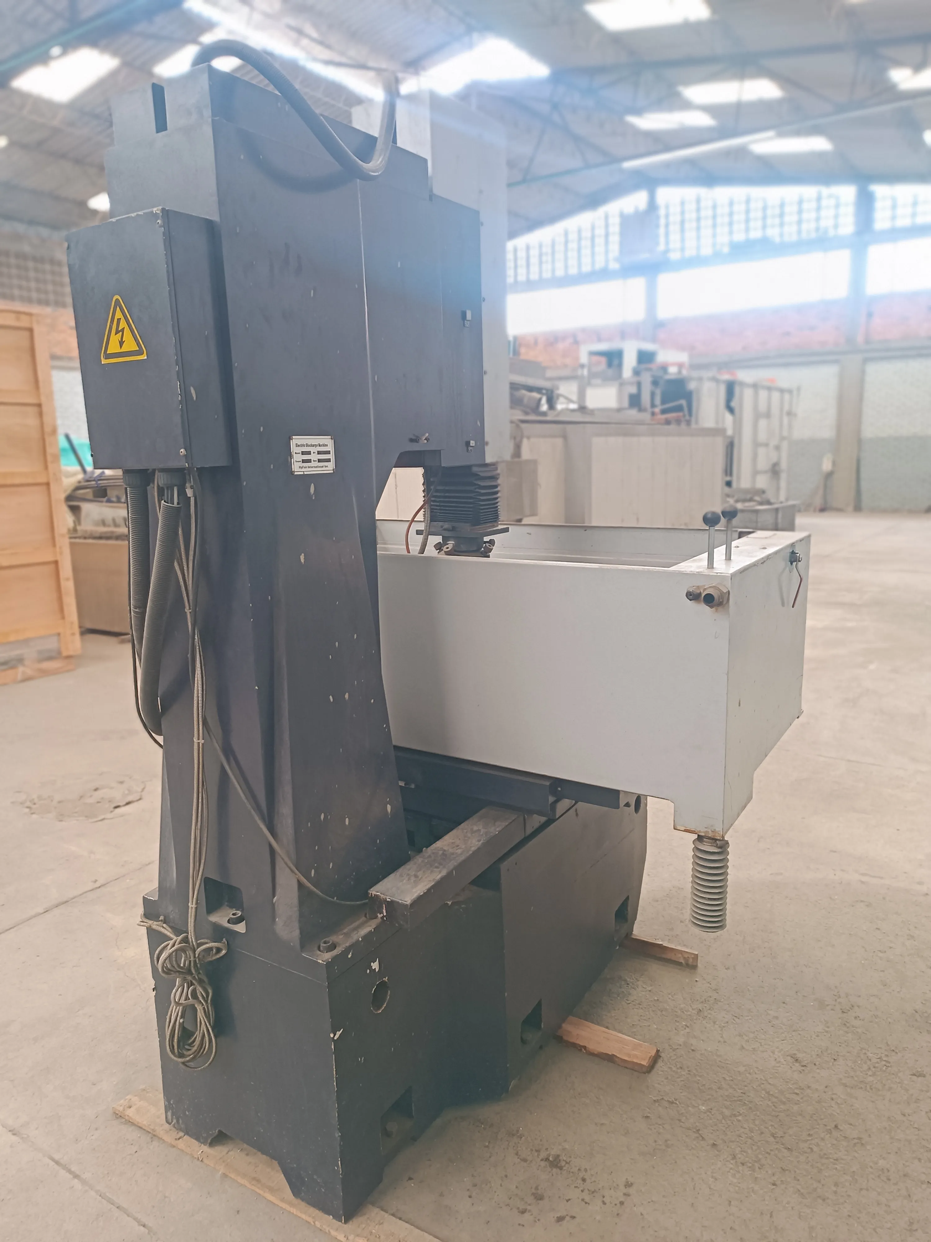 ELECTROEROSIONADORA HY FAIR HBE-Z540 